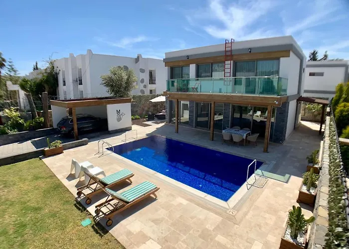 Ultra Luxury Private With Swimming Pool Motel