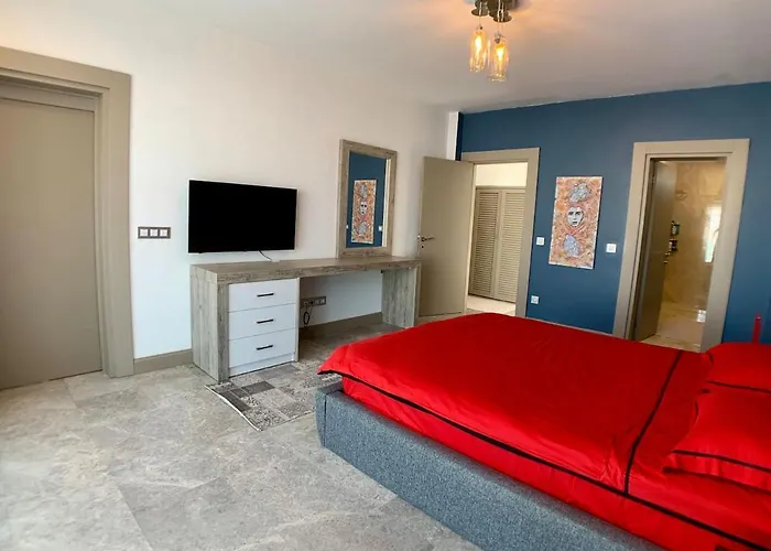Ultra Luxury Private With Swimming Pool Motel